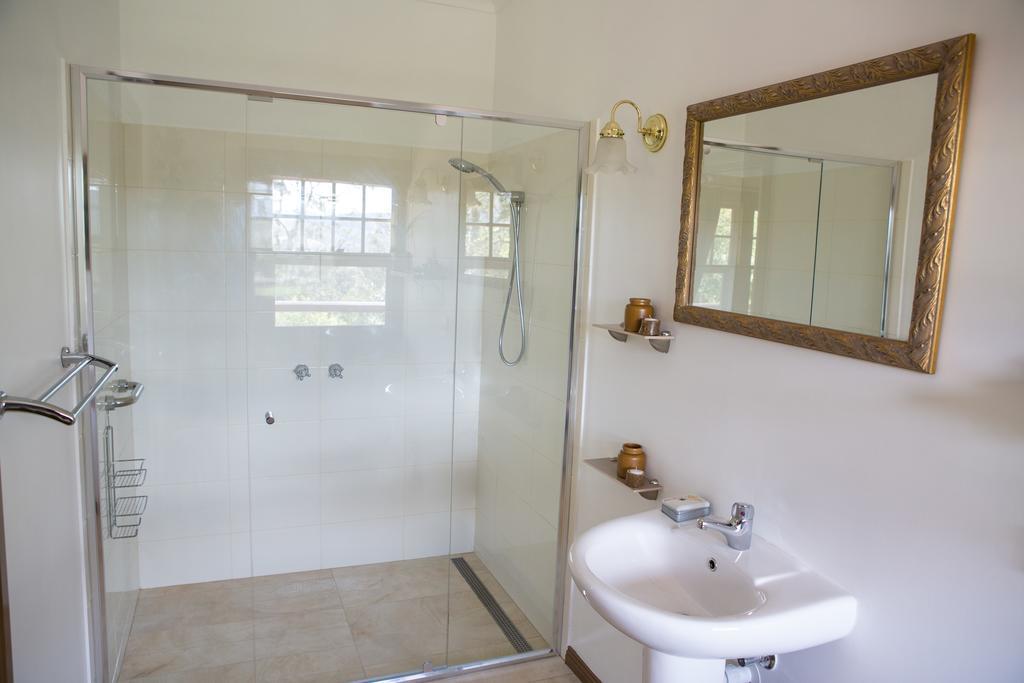 Bed and Breakfast Buttercup Hill Warburton Habitación foto